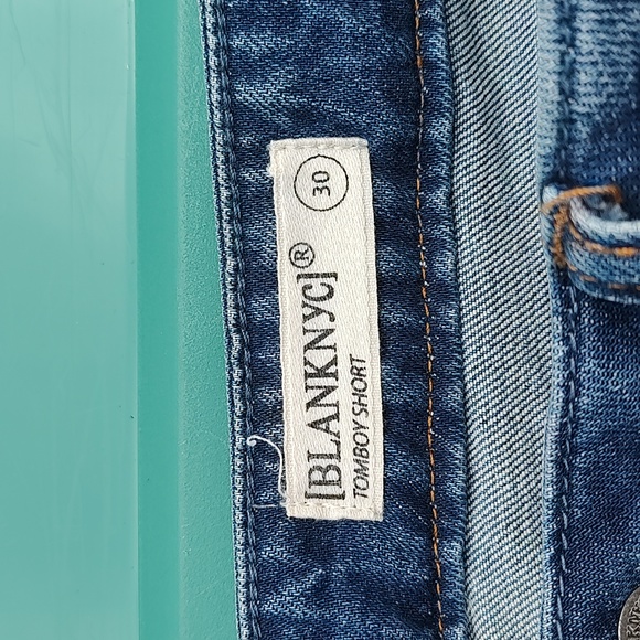 Blank NYC Tomboy Short - Picture 2 of 3